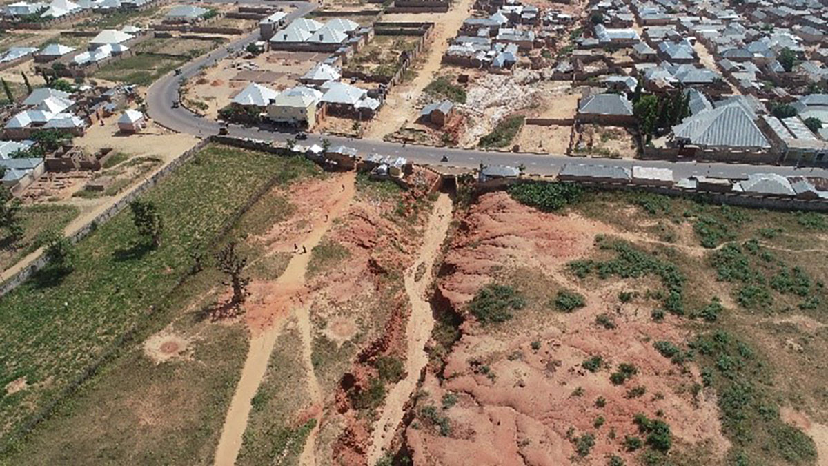 The gully near FCE(T) before the ACReSAL intervention